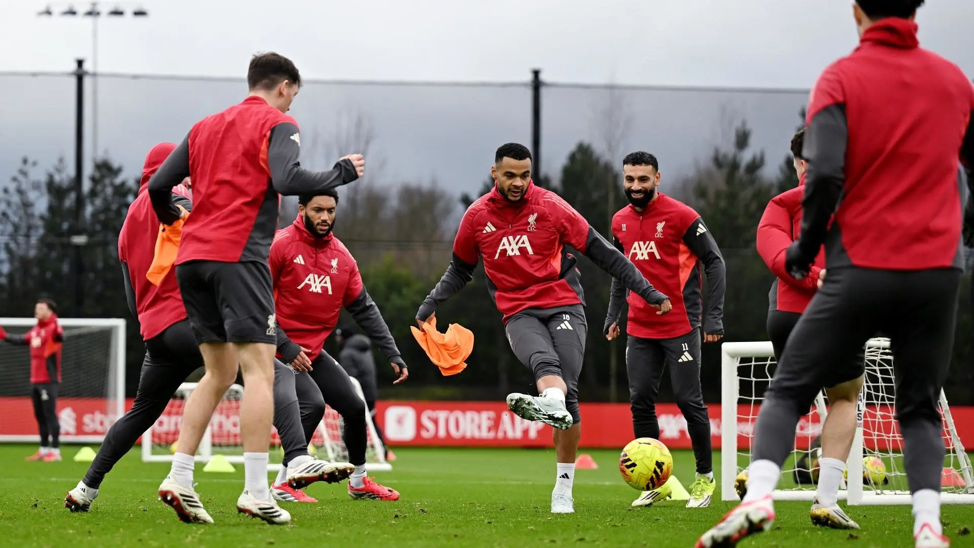 Wolverhampton Wanderers v Liverpool: Team news