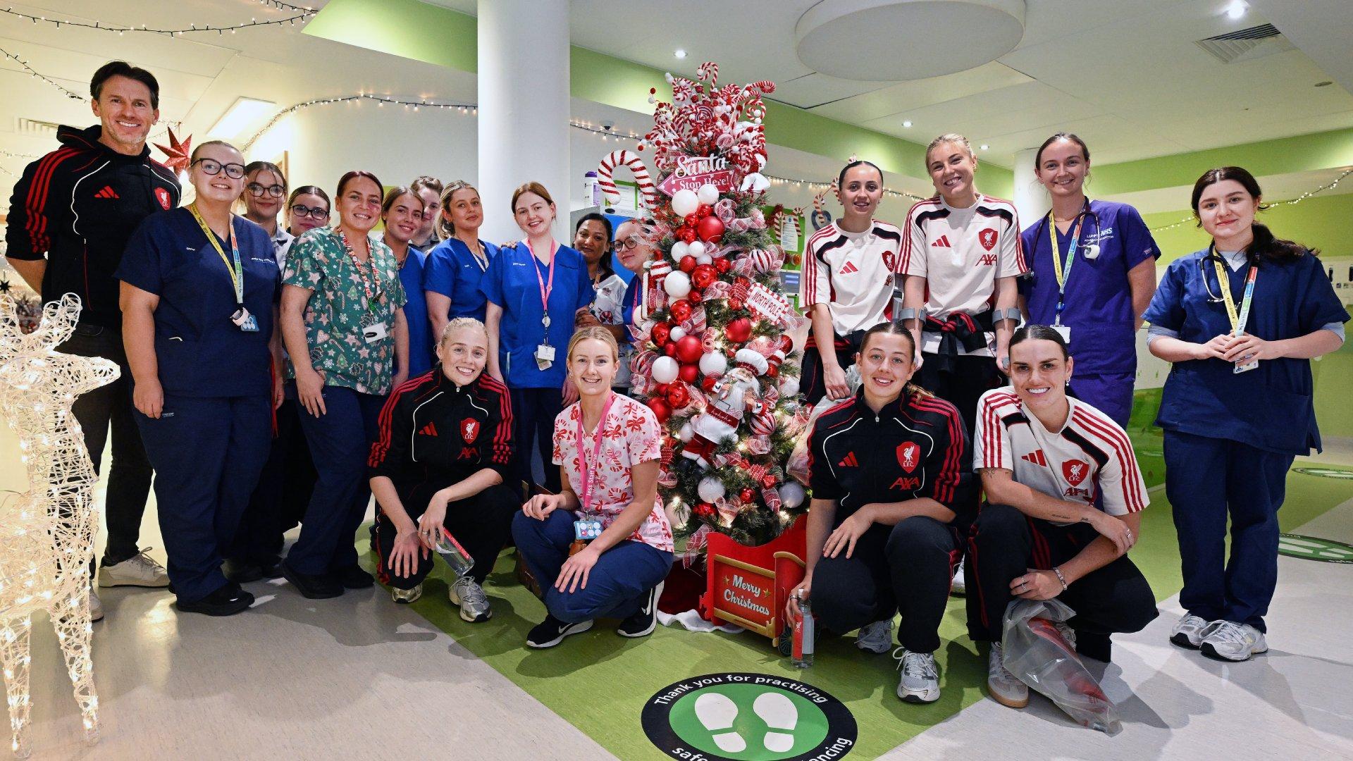 LFC Women make annual Christmas visit to Alder Hey