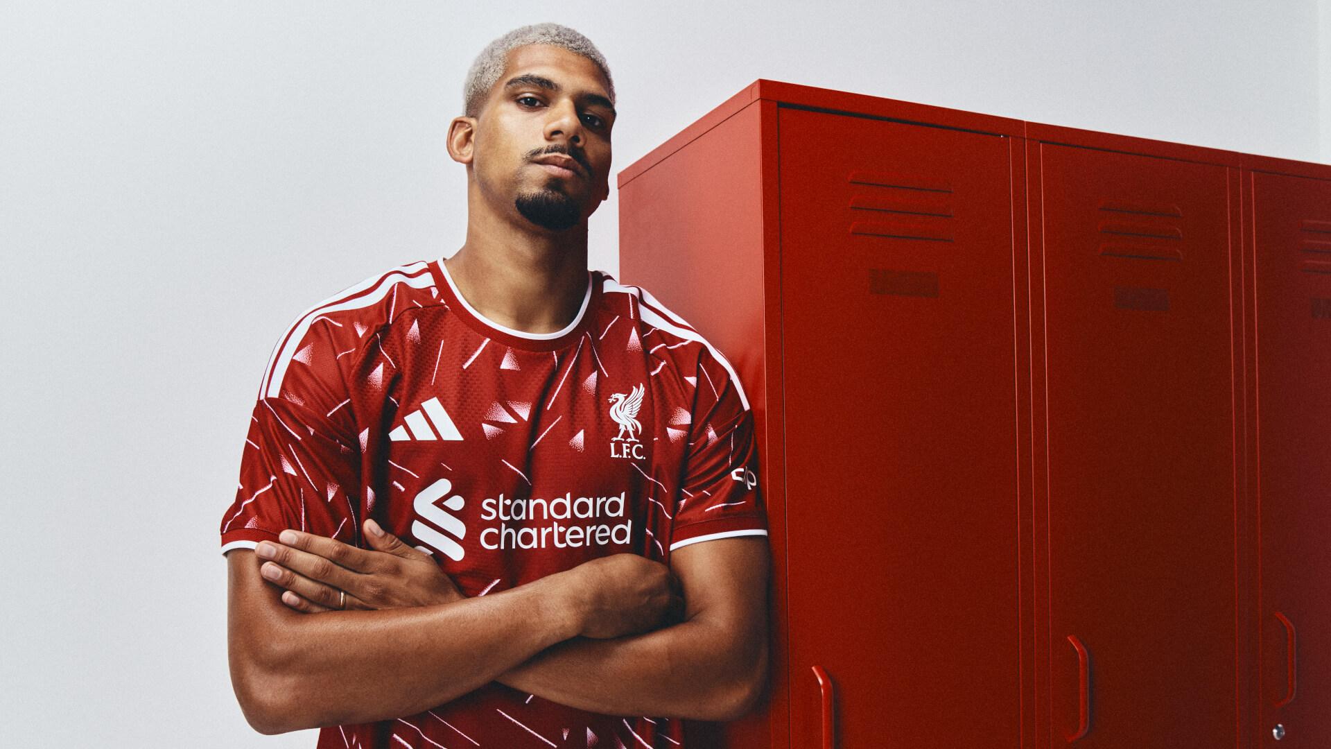 In photos: Ronald Araujo seals loan move to Liverpool FC