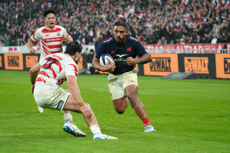 Peato Mauvaka of France takes on Dylan Riley of Japan during the Autumn Nations Series between France and Japan at Stade de France, Paris, France Saturday, November 9th, 2024 (Photo by Dave Winter / Inpho)