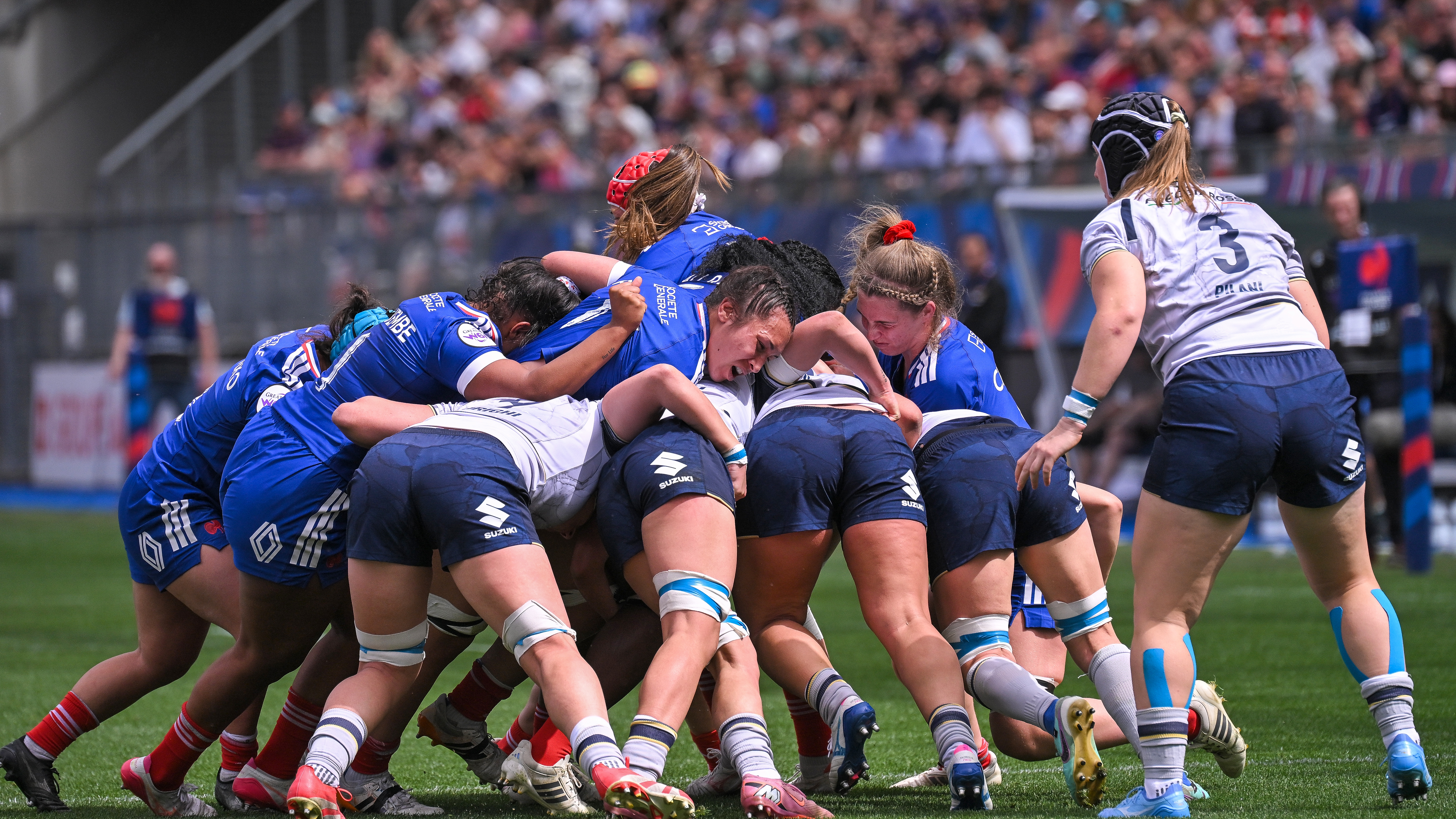 A view of a scrum during the 2026 Guinness Women's Six Nations Championship Round 1 game between France and Italy in Alpine Stadium, Grenoble, France, Saturday, April 11, 2026 (Photo by Federico Pestellini / Inpho)