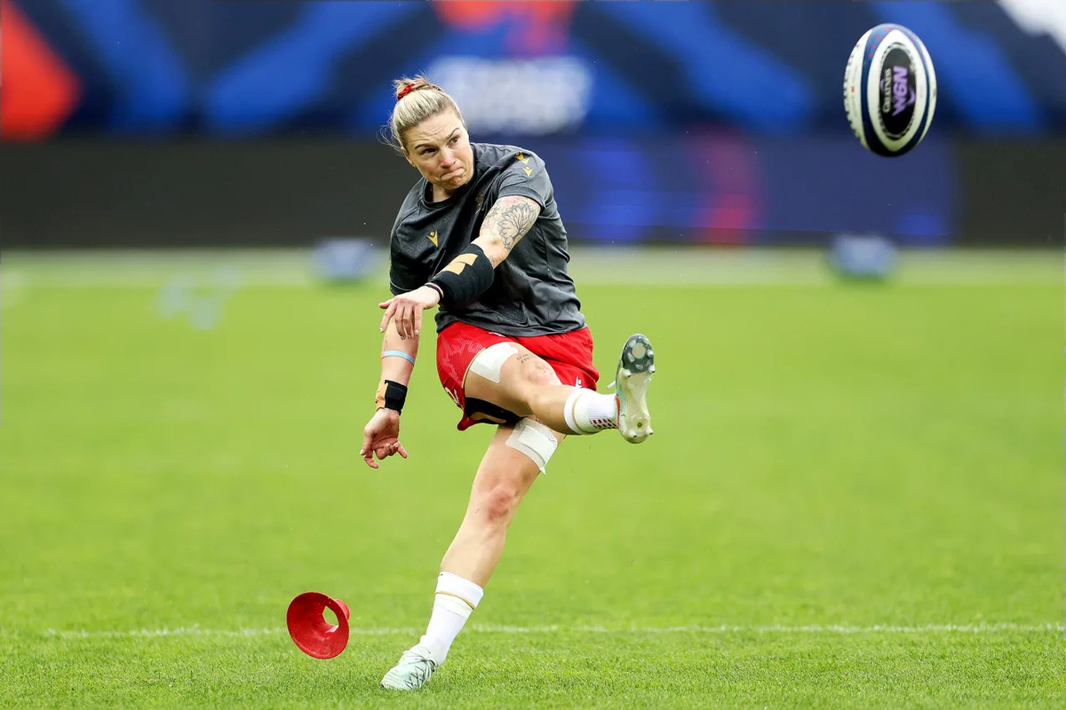 Keira Bevan practises kicking from the tee in the 2025 Championship.