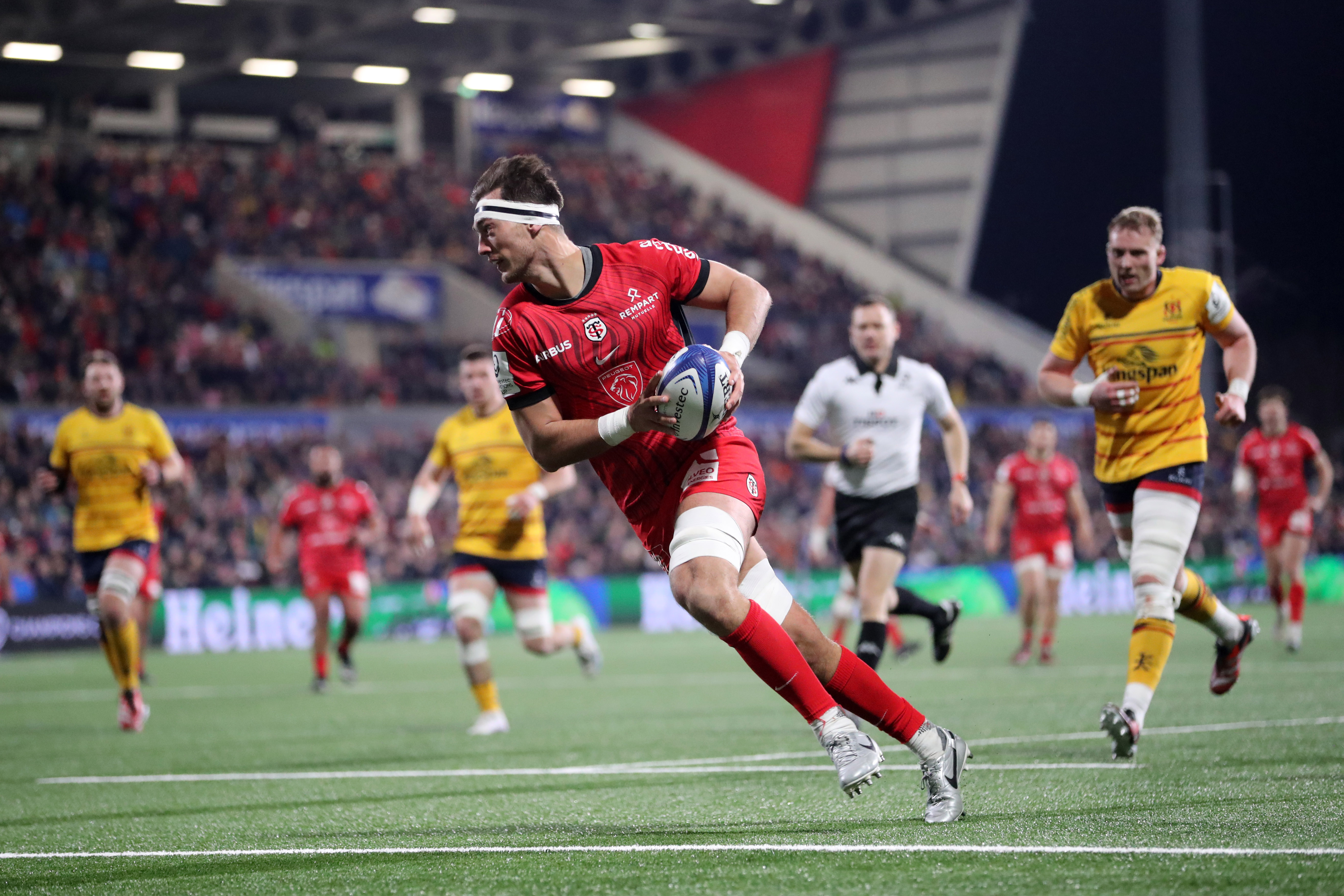 Investec Champions Cup Round 3, Kingspan Stadium, Belfast, Northern Ireland 13/1/2024
Ulster vs Toulouse 
Toulouse's Alexandre Roumat on his way to scoring a try 
Mandatory Credit ©INPHO/Bryan Keane