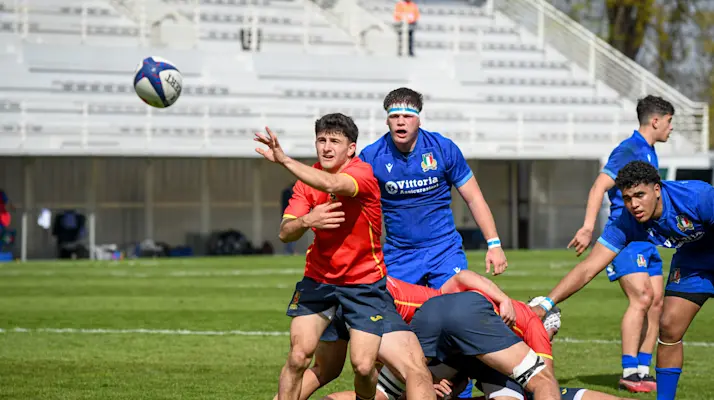 Photo of gameplay between Spain and Italy at U18 Six Nations festival
