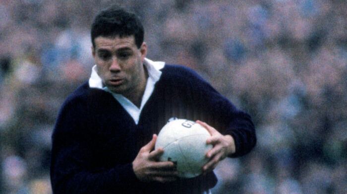 Scott Hastings in action for Scotland during the early 1990s.