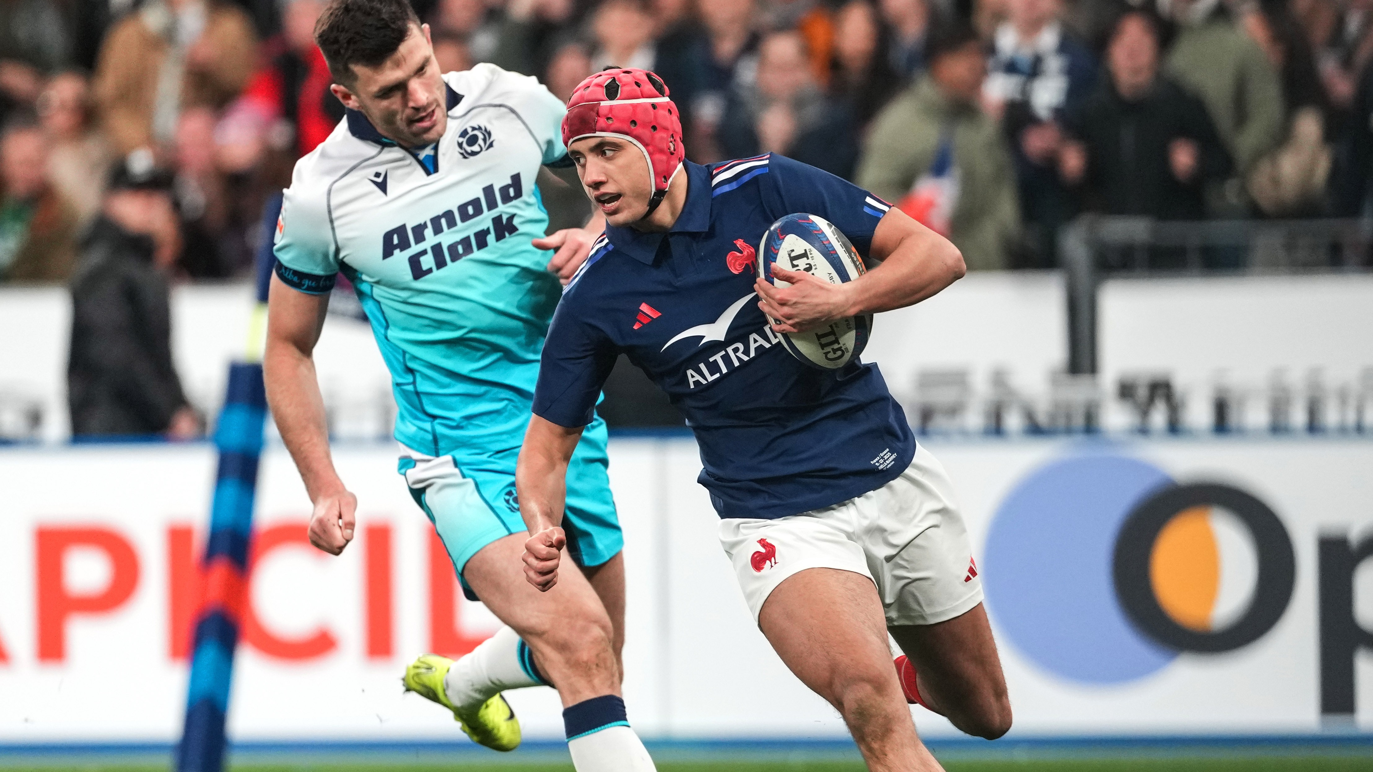 Louis Bielle-Biarrey scores France's second try during the 2025 Guinness Six Nations Championship match against Scotland.