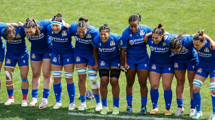 The Italy team sing the anthem passionately ahead of a 2025 Guinness Women's Six Nations match in Parma.