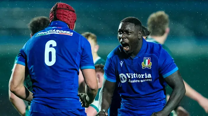 Italy celebrate beating Ireland - U206N 2025
