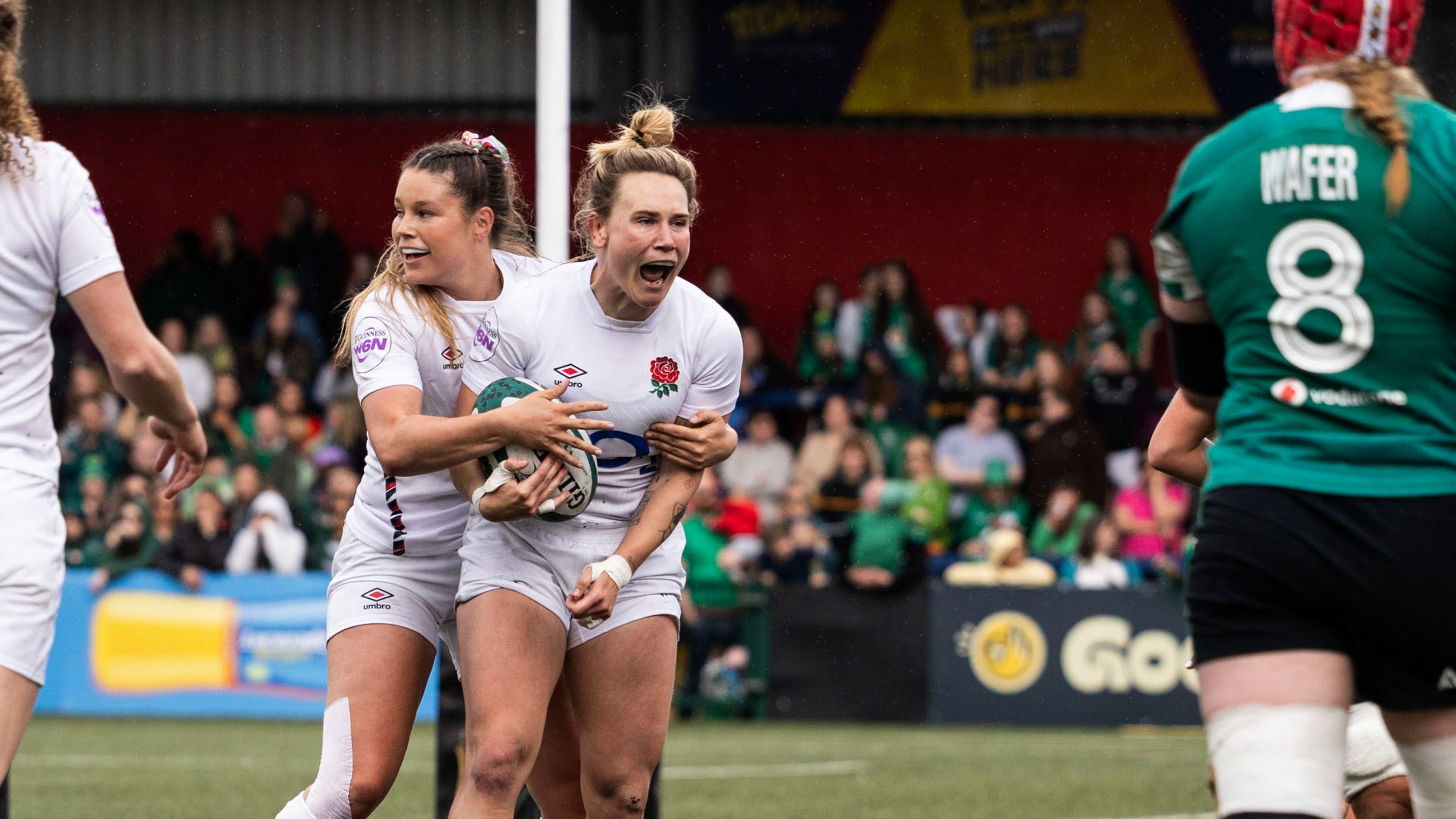 England's Megan Jones celebrates scoring a try at Leicester's Mattioli Woods Welford Road Stadium in 2025.