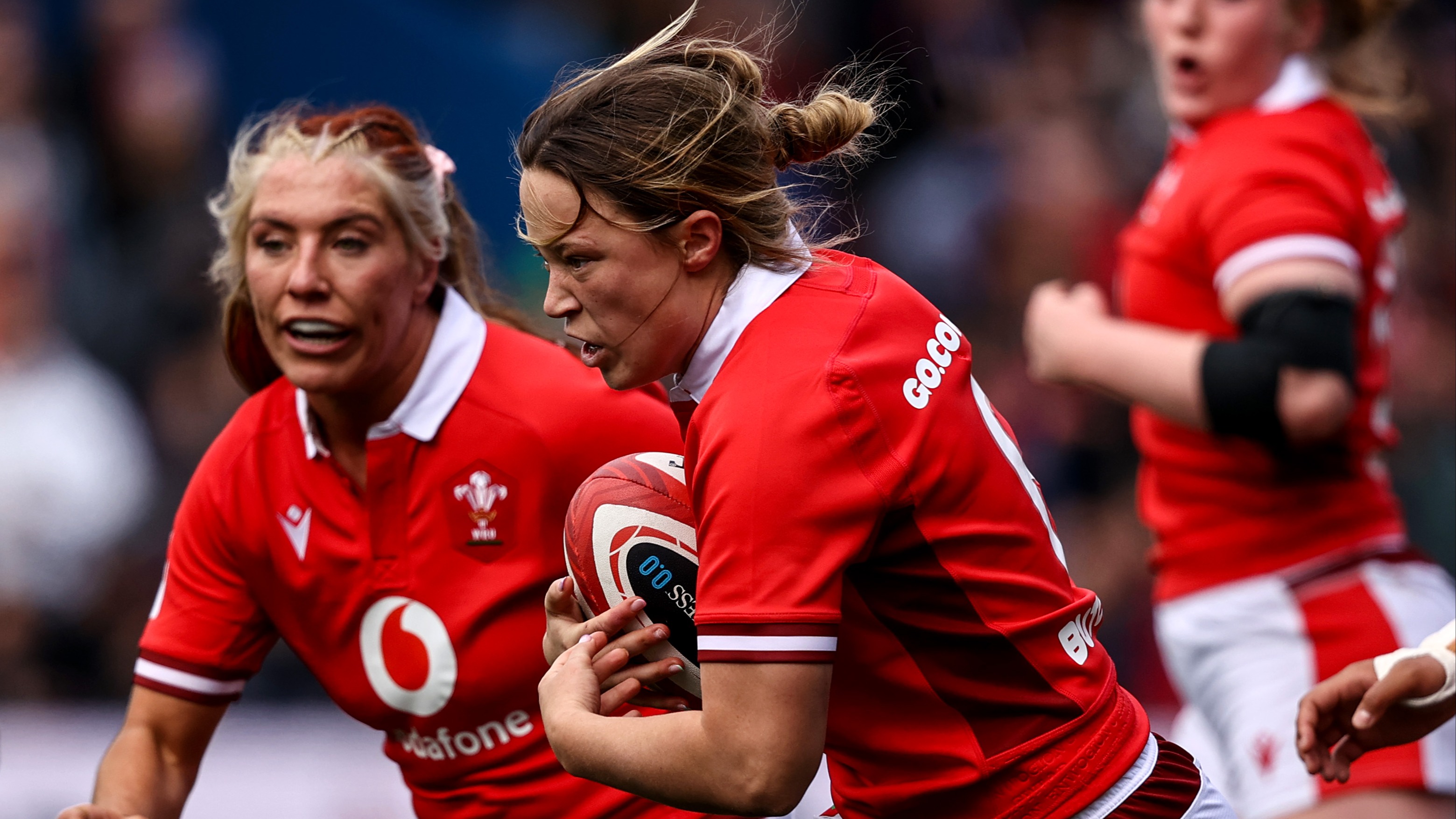 Alisha Joyce carries the ball during the 2024 Guinness Women's Six Nations.