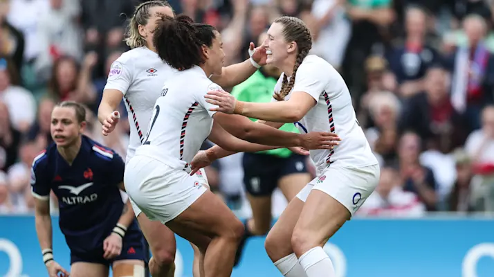 England's Emma Sing celebrates scoring a try during the 2025 Guinness Women's Six Nations Championship Round 5 game between England and France in Allianz Twickenham Stadium, London, England, Saturday, April 26, 2025 (Photo by Billy Stickland / Inpho)