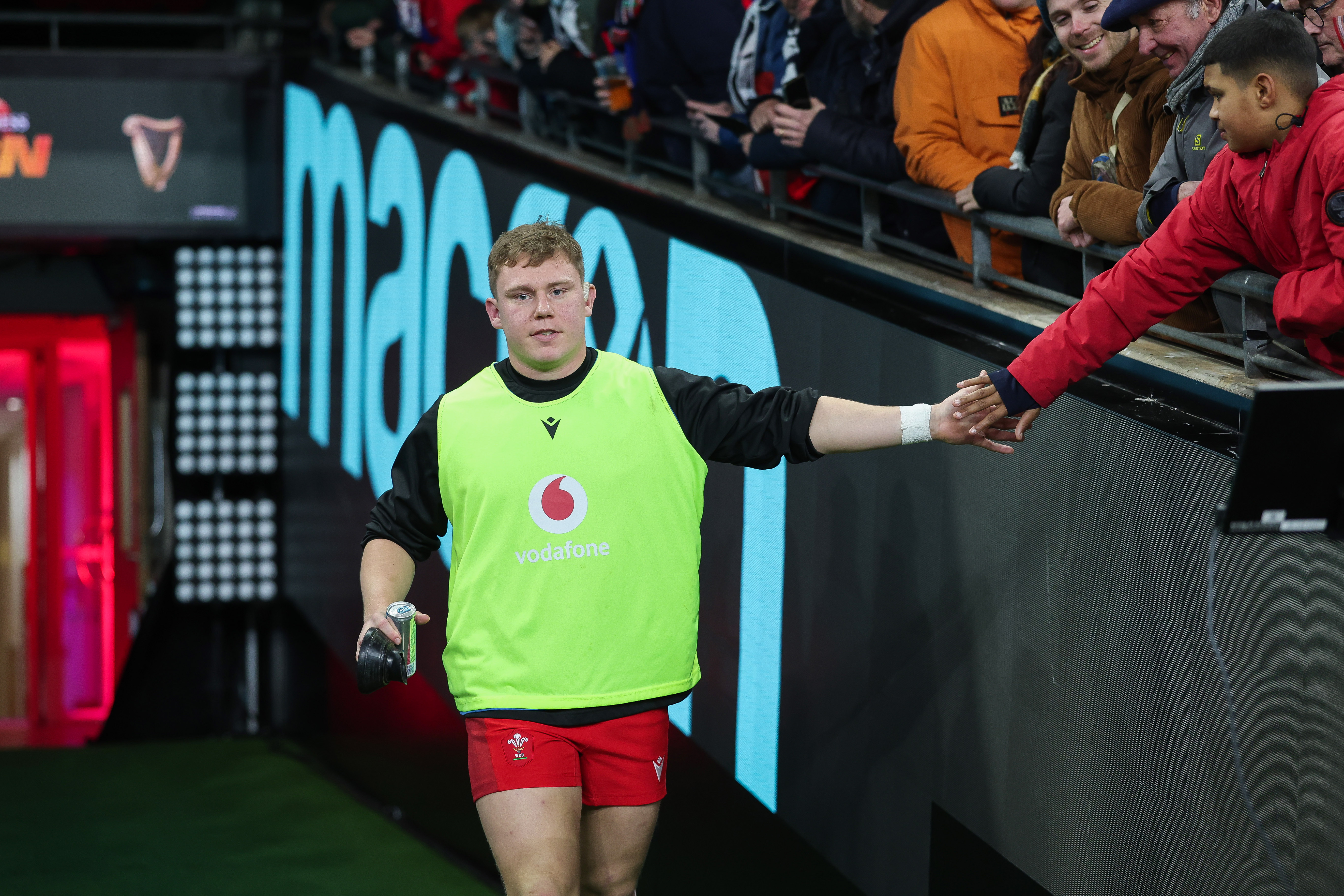 Wales' Sam Costelow walks out for the warm-up ahead of the 2026 Guinness Men's Six Nations Championship Round 2 game between Wales and France.