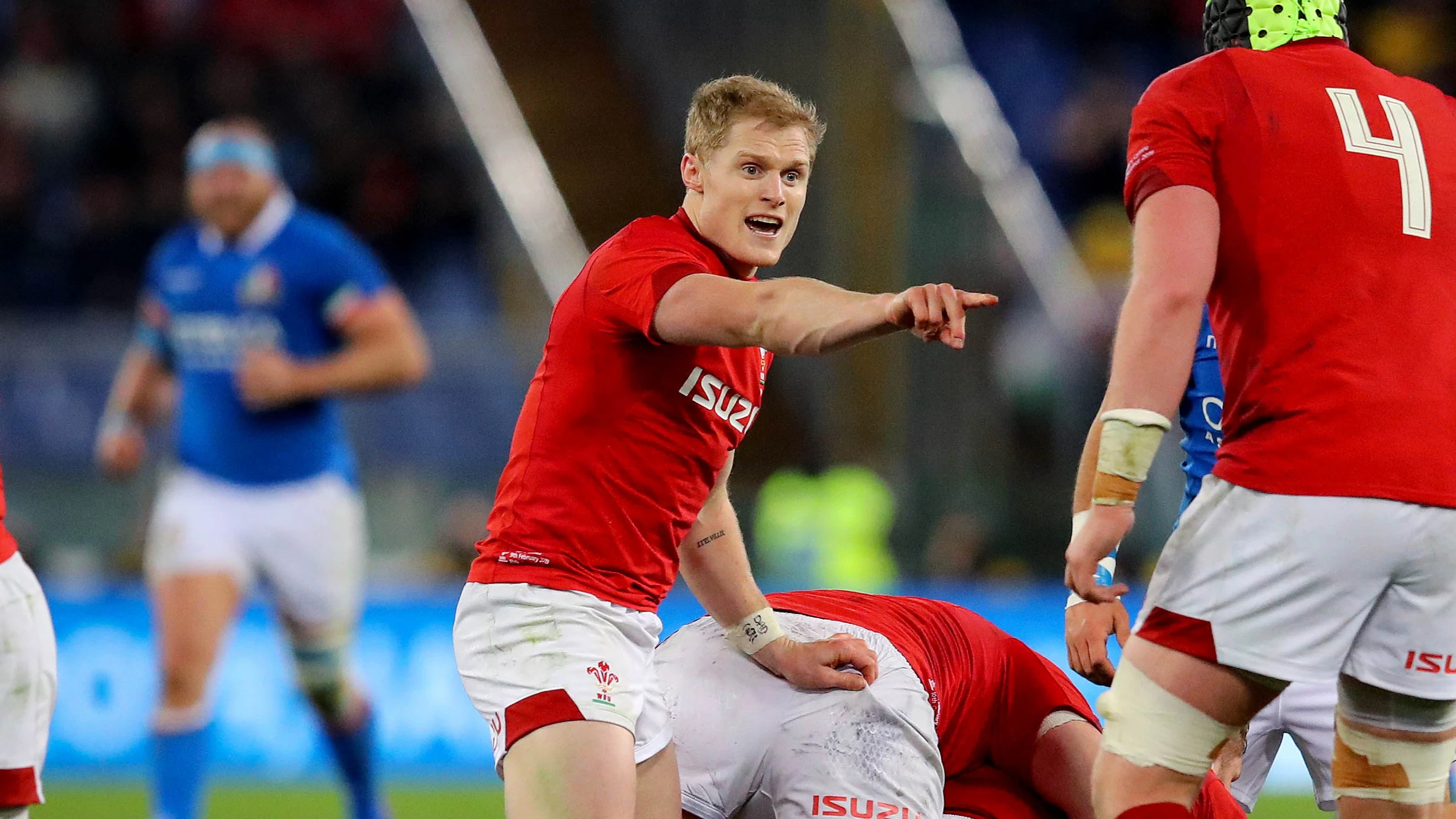 Aled Davies shouts an order at second row Cory Hill during the 2019 Championship.