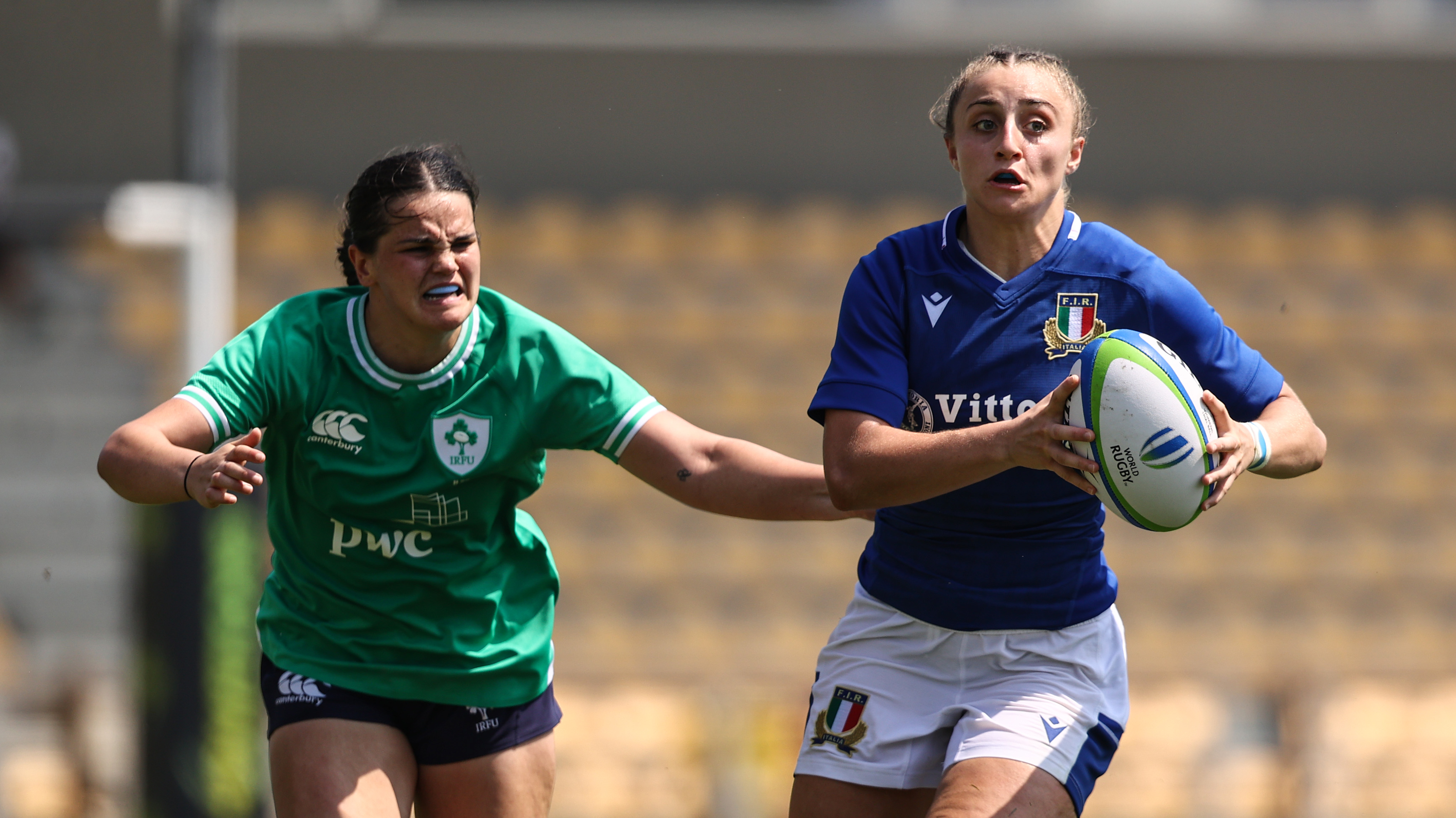 Clara Barrett in action against Italy in the Six Nations Women's Summer Series