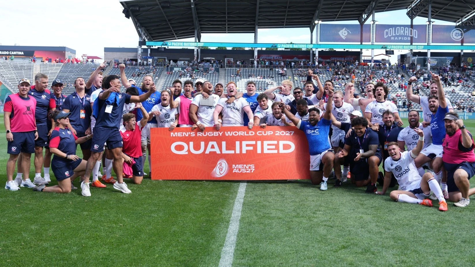 Nick Easter and the USA Rugby team celebrate qualifying for the 2027 World Cup.