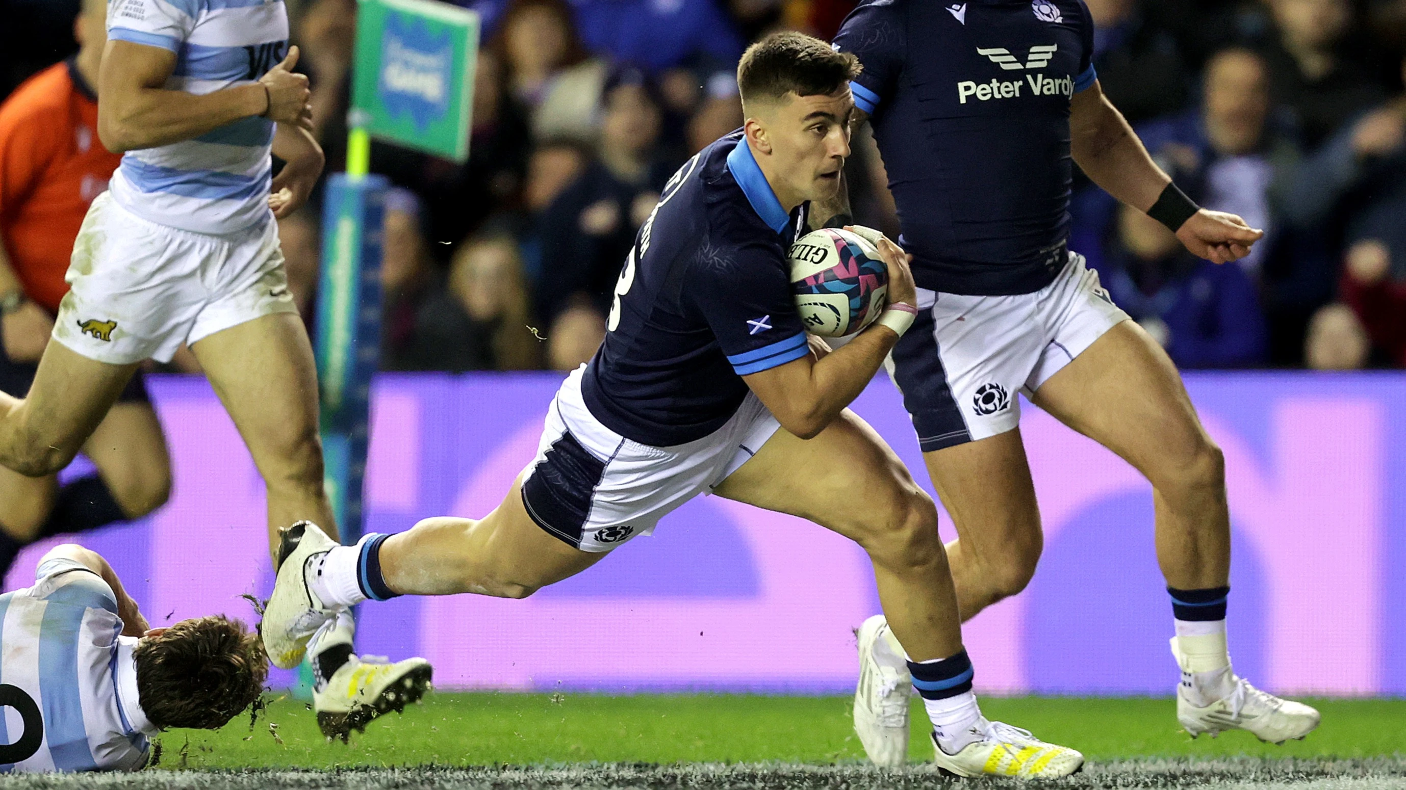 Cameron Redpath scores against Argentina in the 2022 Autumn Nations Series.