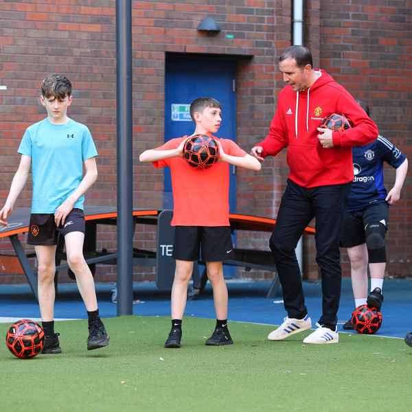 John OShea spends day with Manchester United Foundation in Northern Ireland