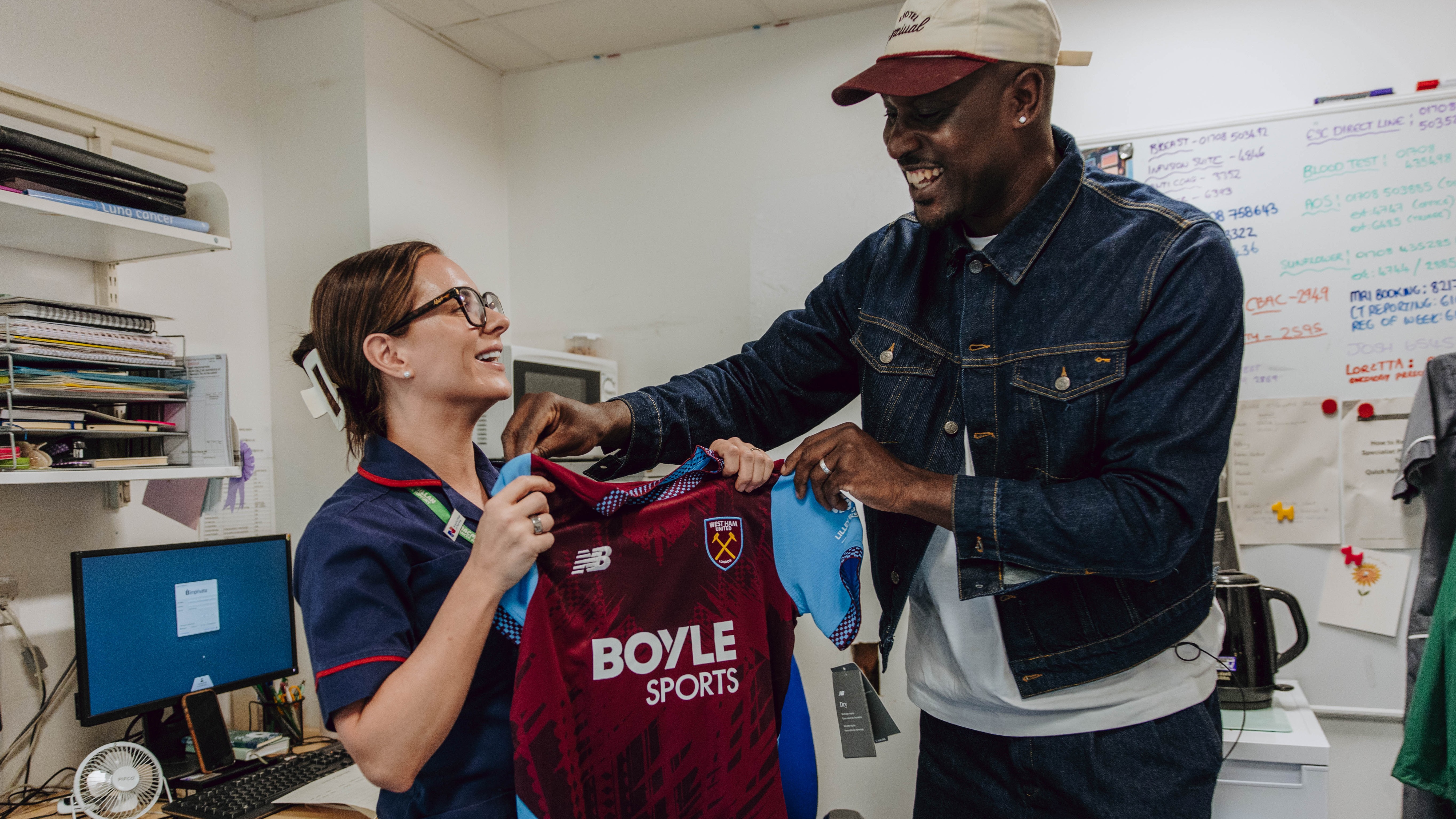 Carlton Cole kit drop header