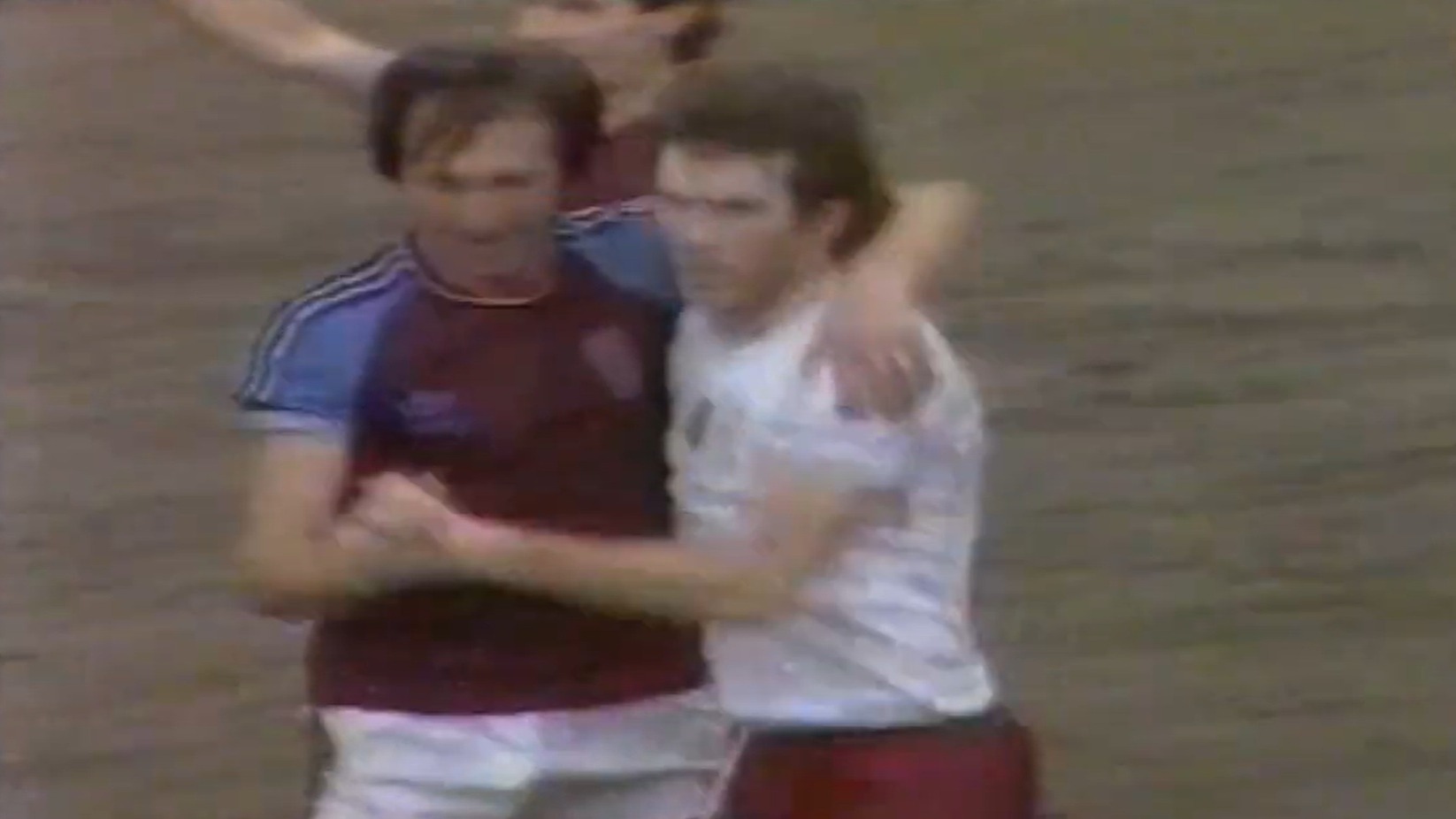 Ironworks Gazette | The day Bonzo led Aston Villa a merry dance! - West Ham  United FC, image size:1646x926