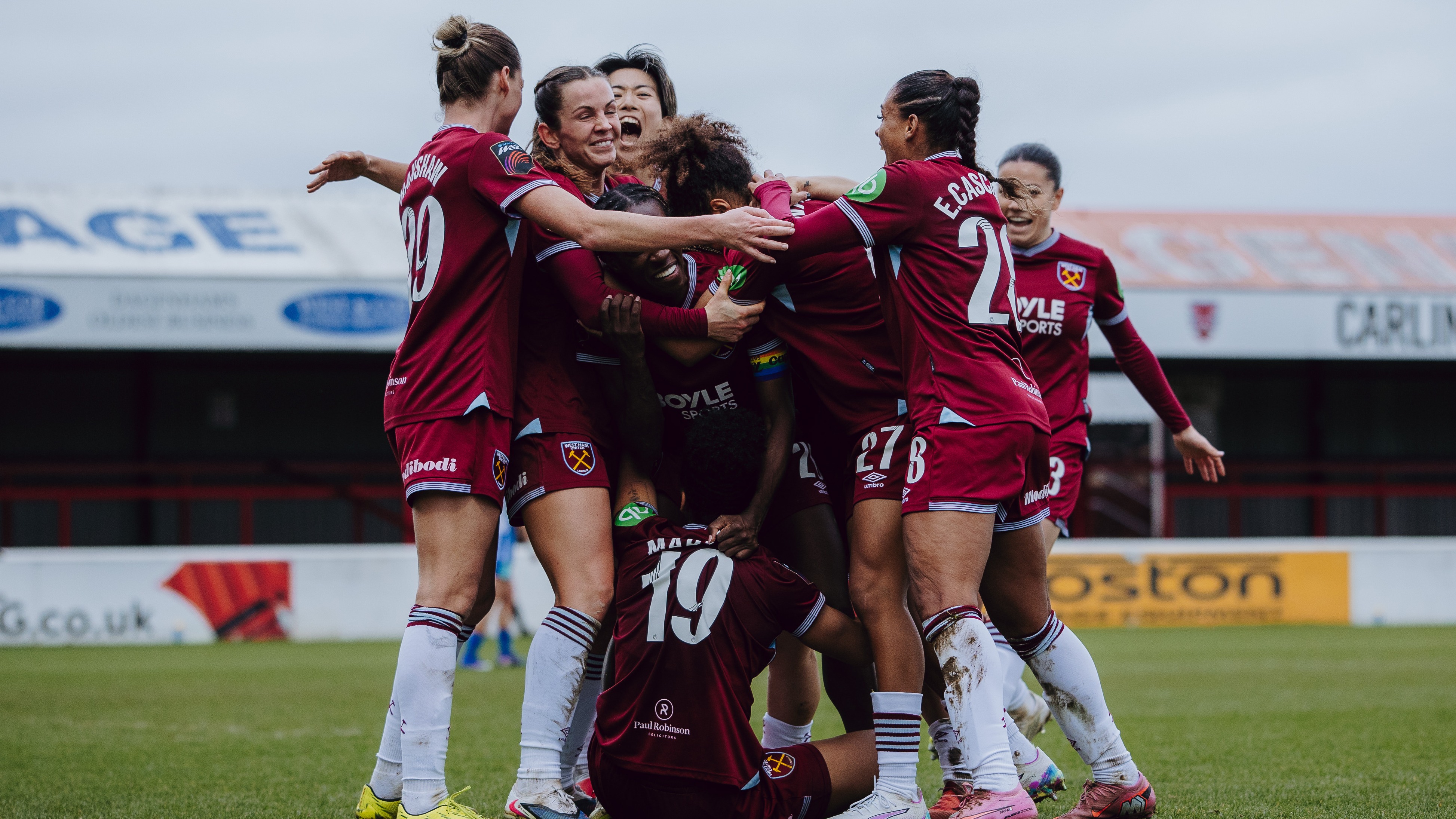 West Ham United women's team celebrate late winner