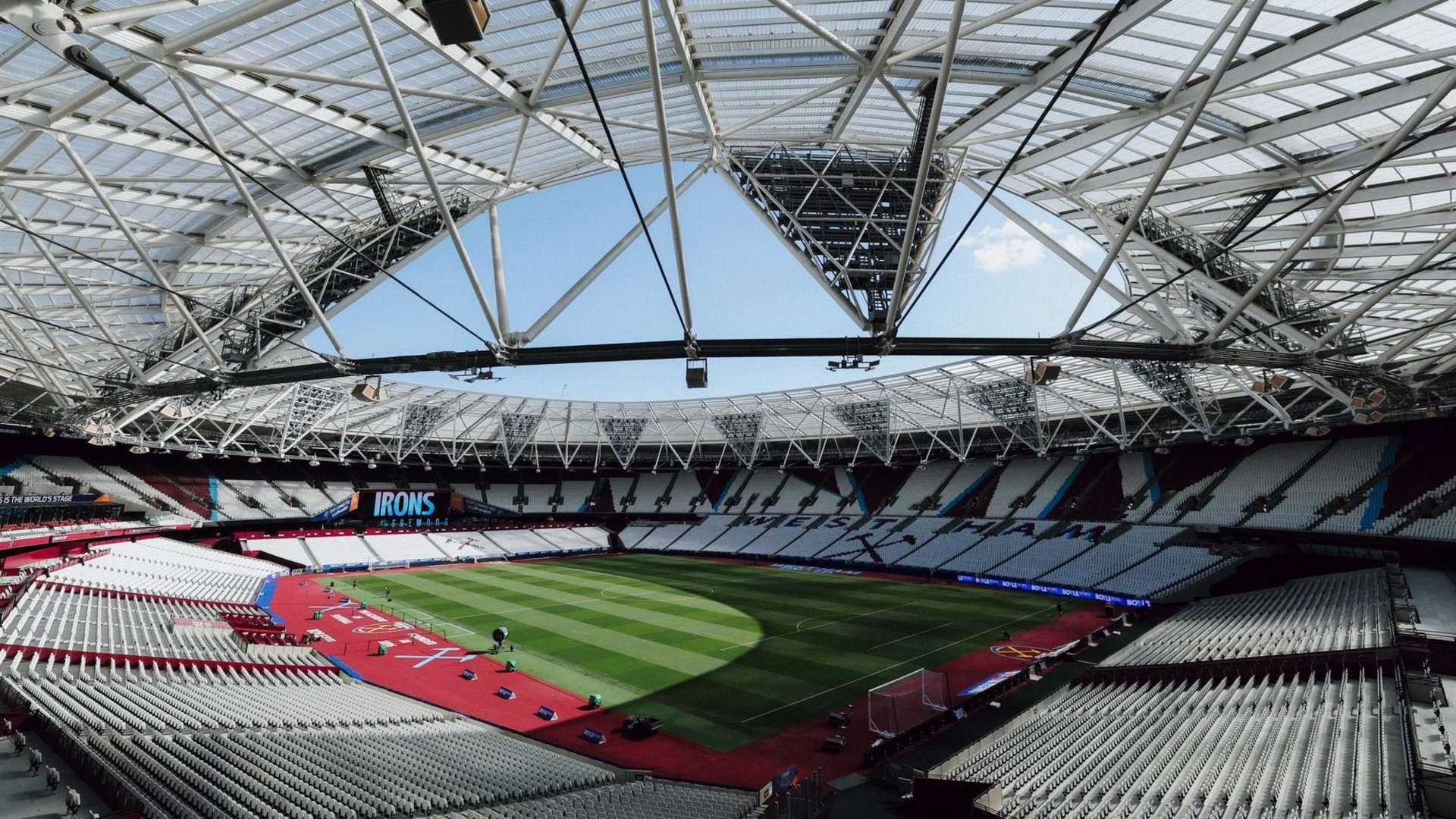 London Stadium GV Charlton 16x9