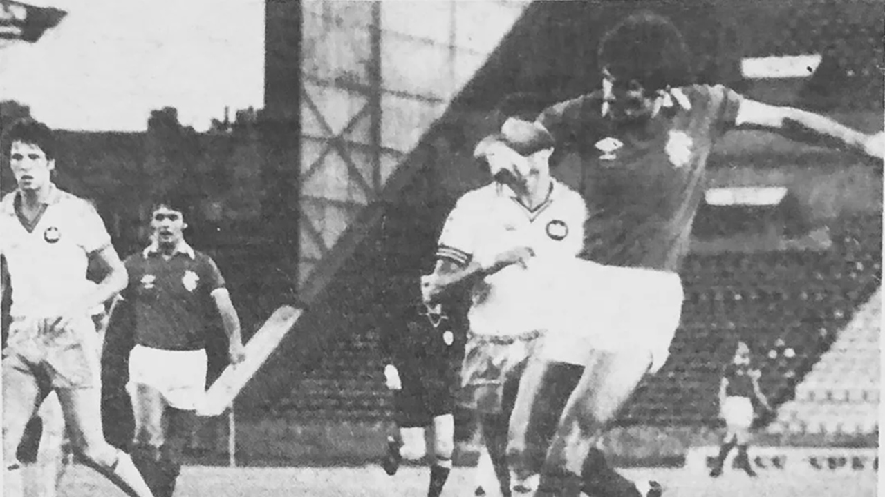 On This Day | Hammers lift 1975 FA Cup by beating Fulham at
