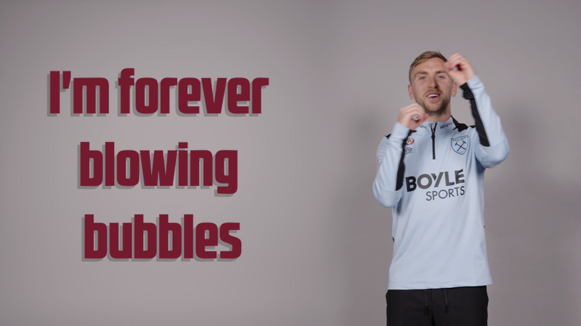 Jarrod Bowen signing Bubbles
