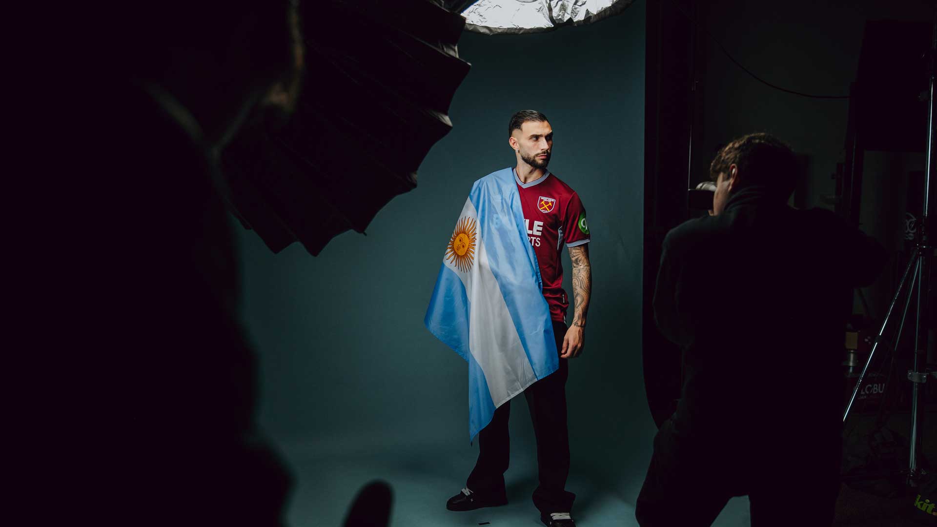 Taty Castellanos BTS