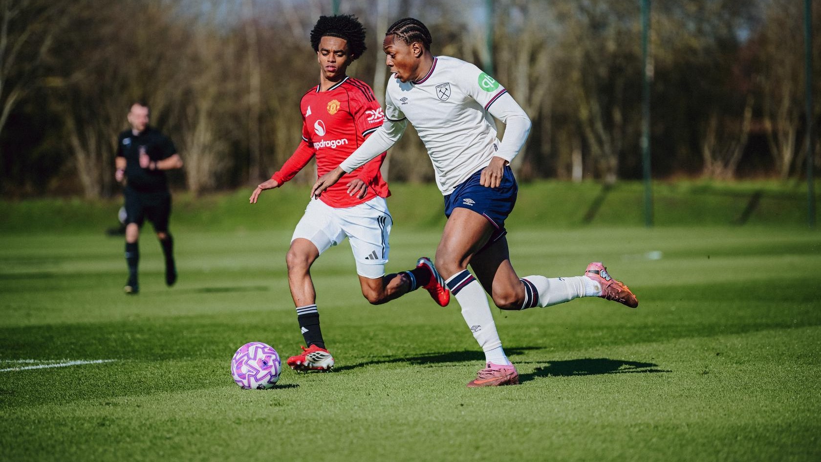 Man Utd U18 PL Cup action