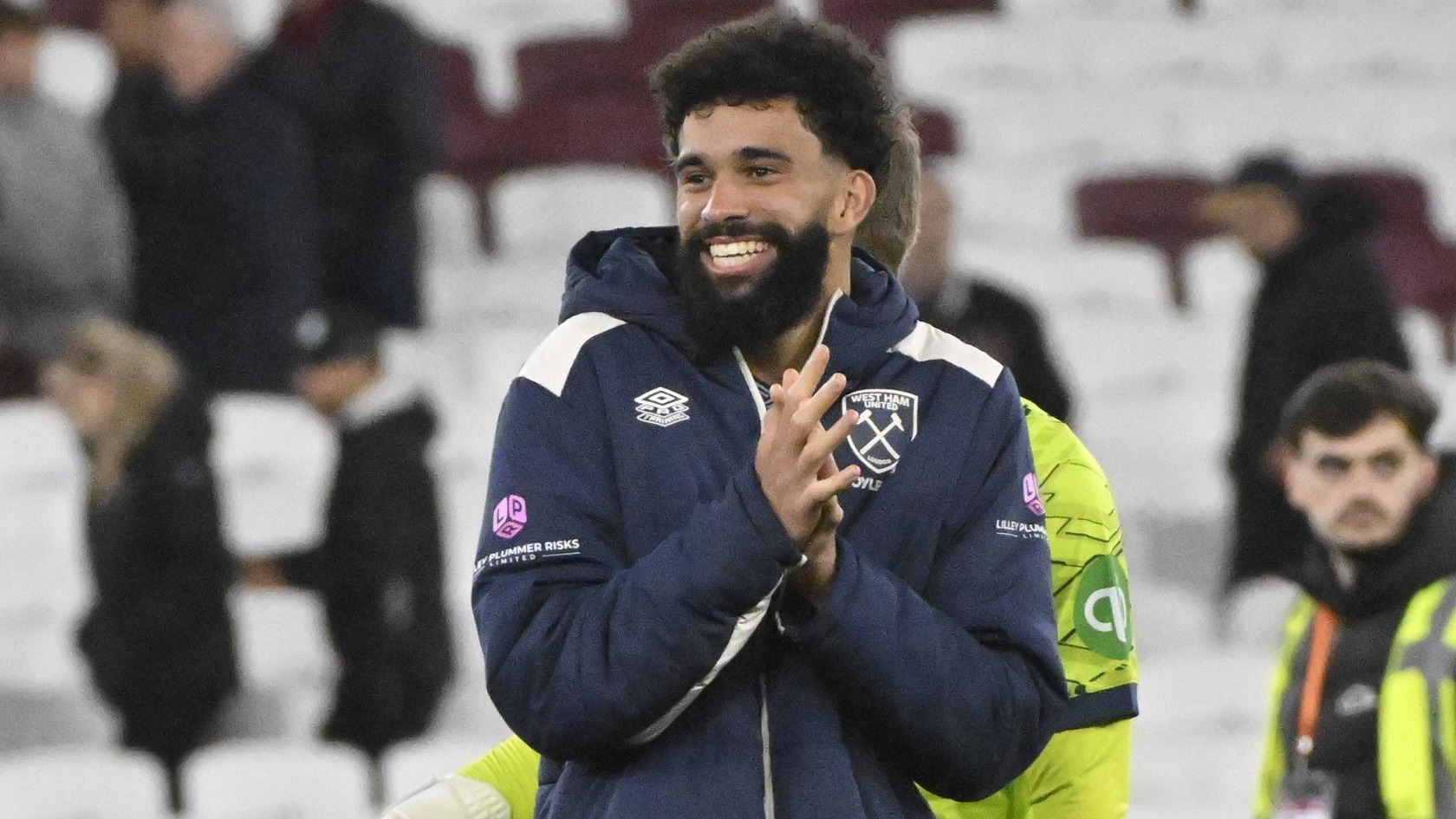 Pablo Felipe celebrates