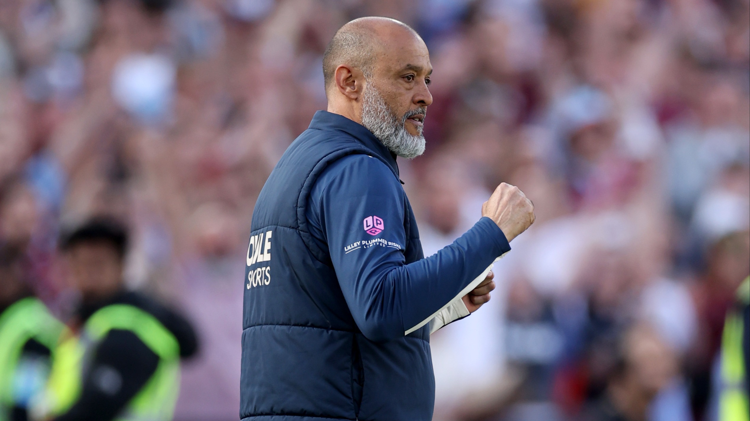 Nuno celebrates at full-time against Everton