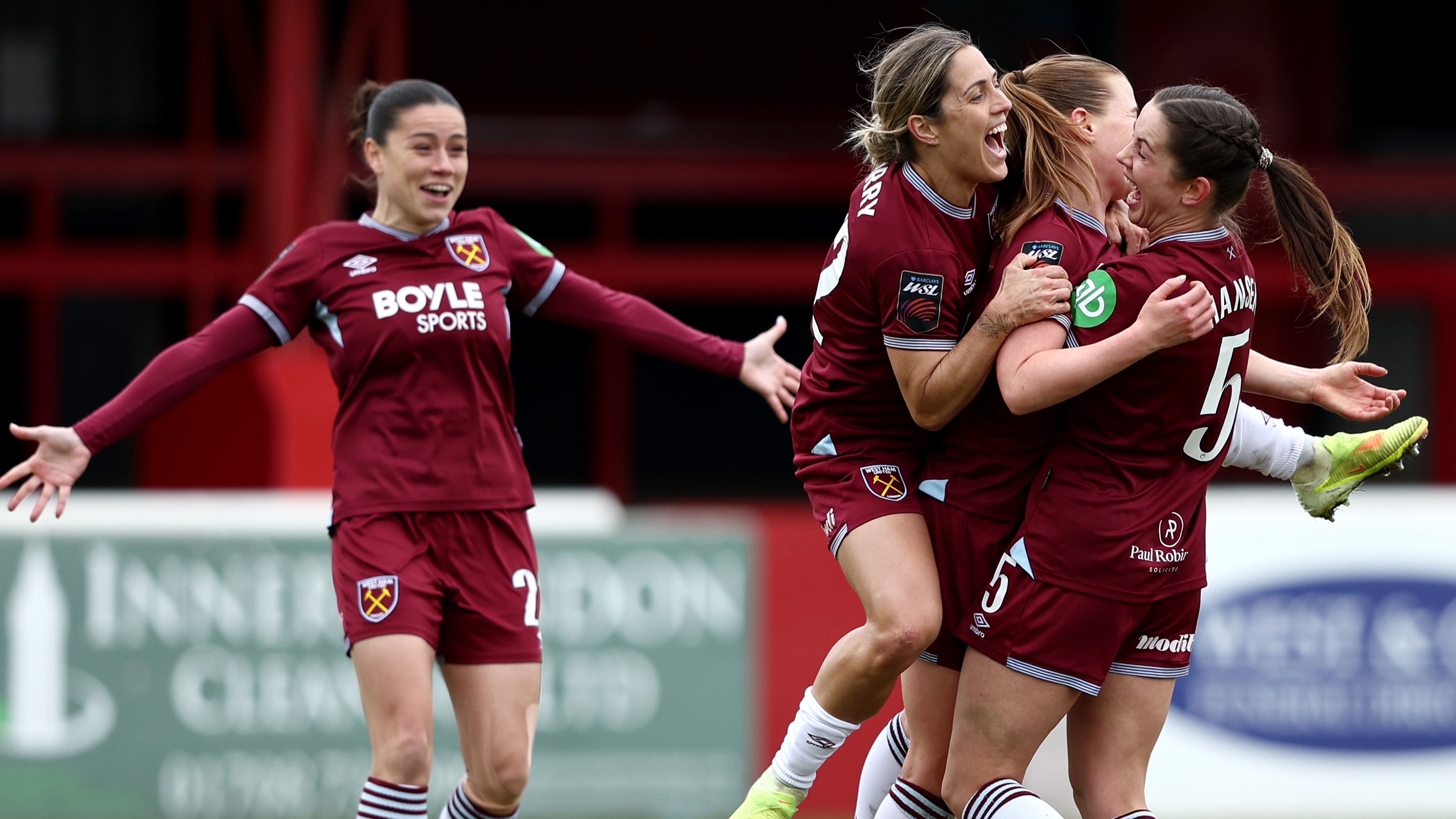 Siren London City Lionesses celebration