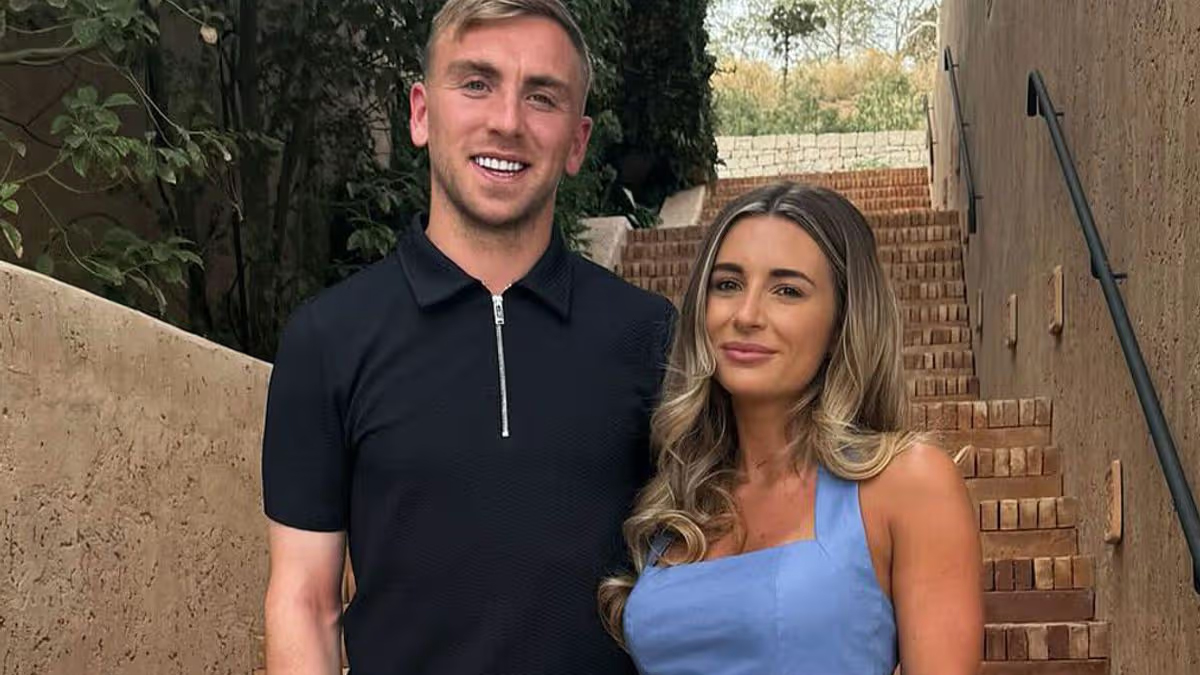 Jarrod Bowen and Dani Dyer
