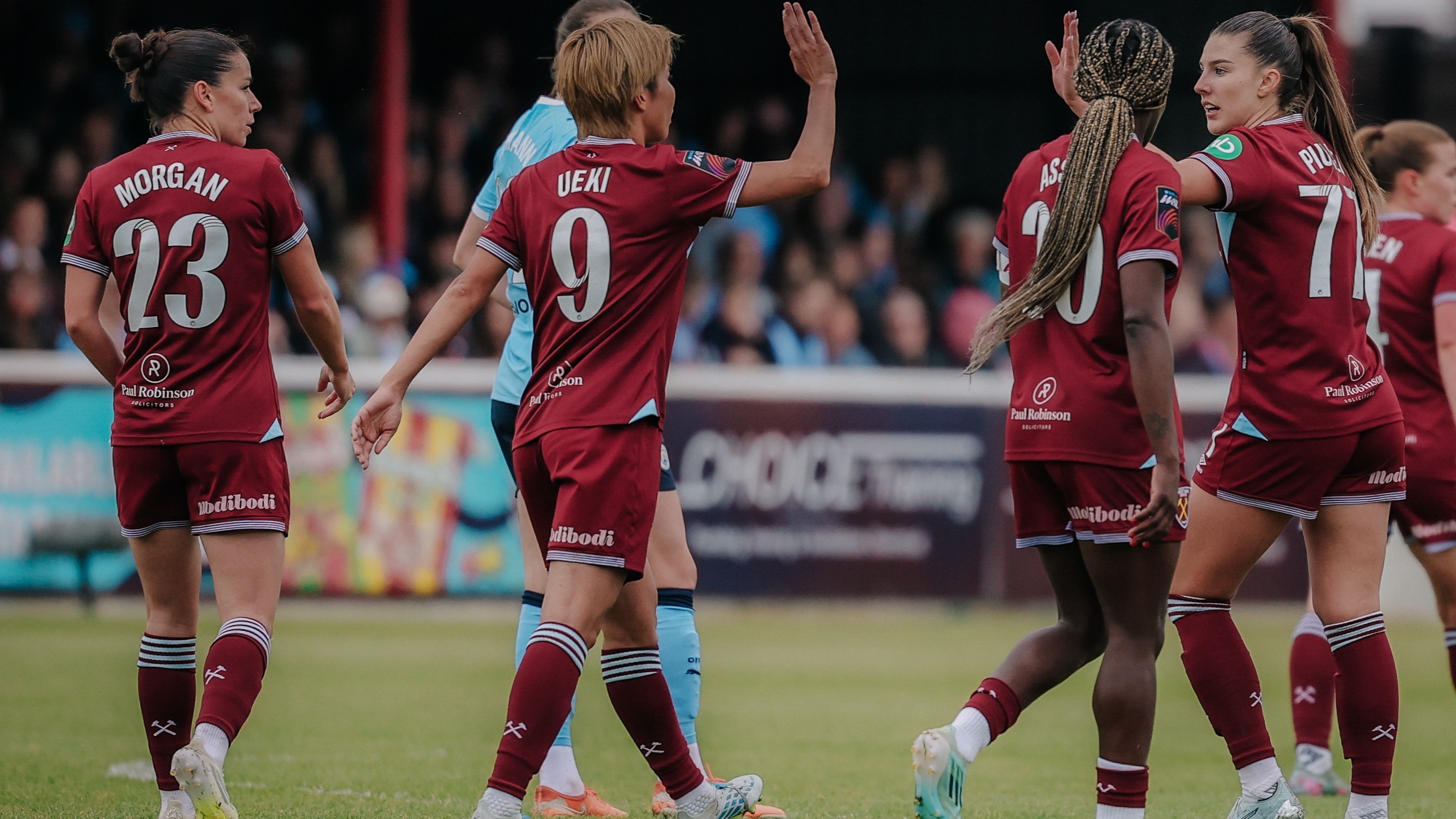 Women's team celebrate vs Manchester City