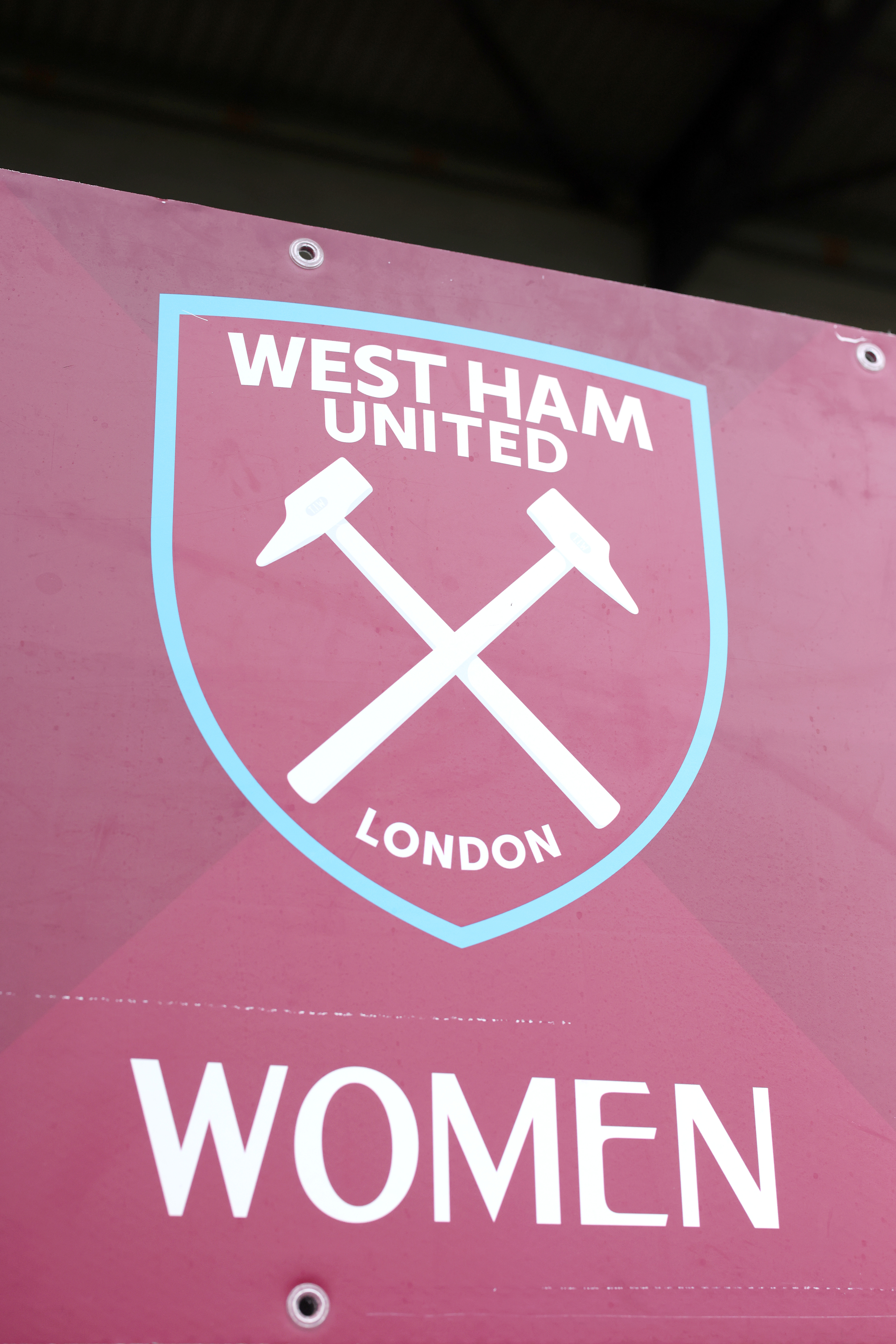 Womens team board