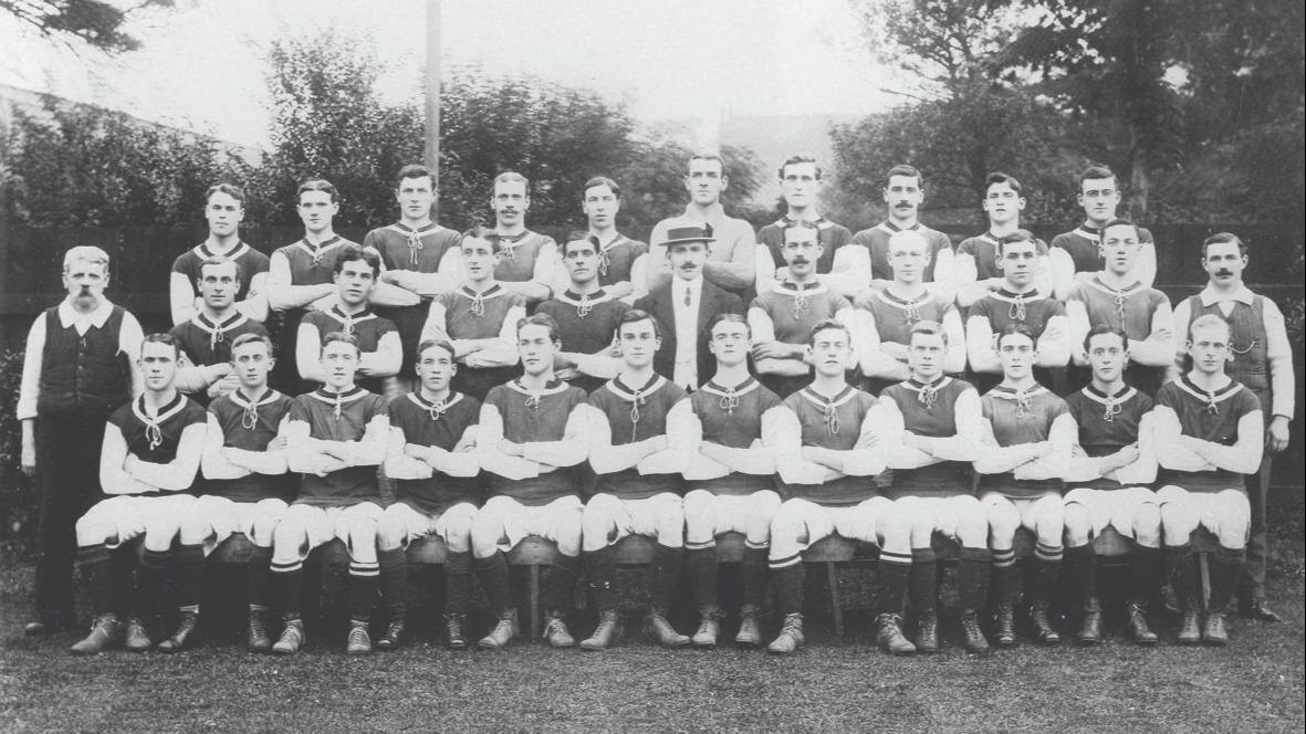 1910-11 team photo