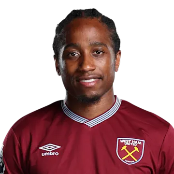 Kyle Walker-Peters Headshot