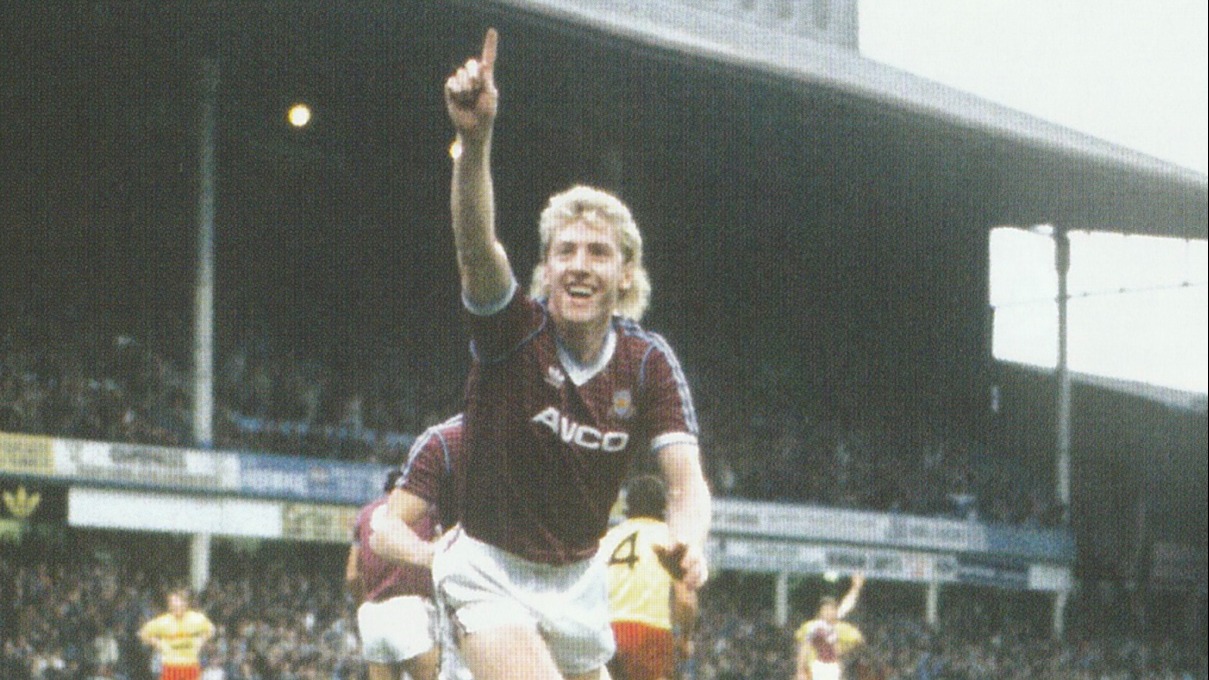 Frank McAvennie celebrates scoring at the Boleyn Ground