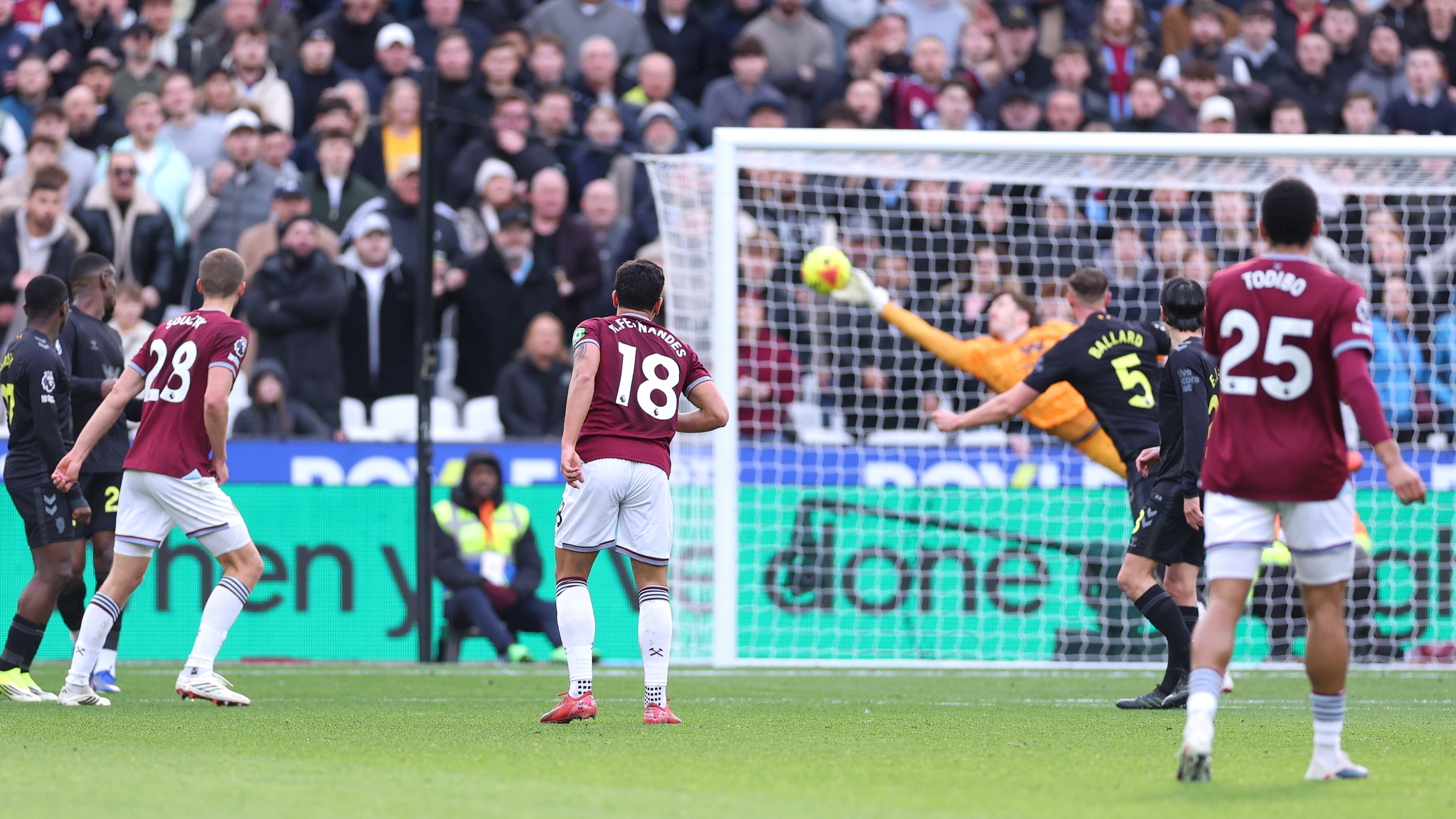 Fernandes Sunderland goals